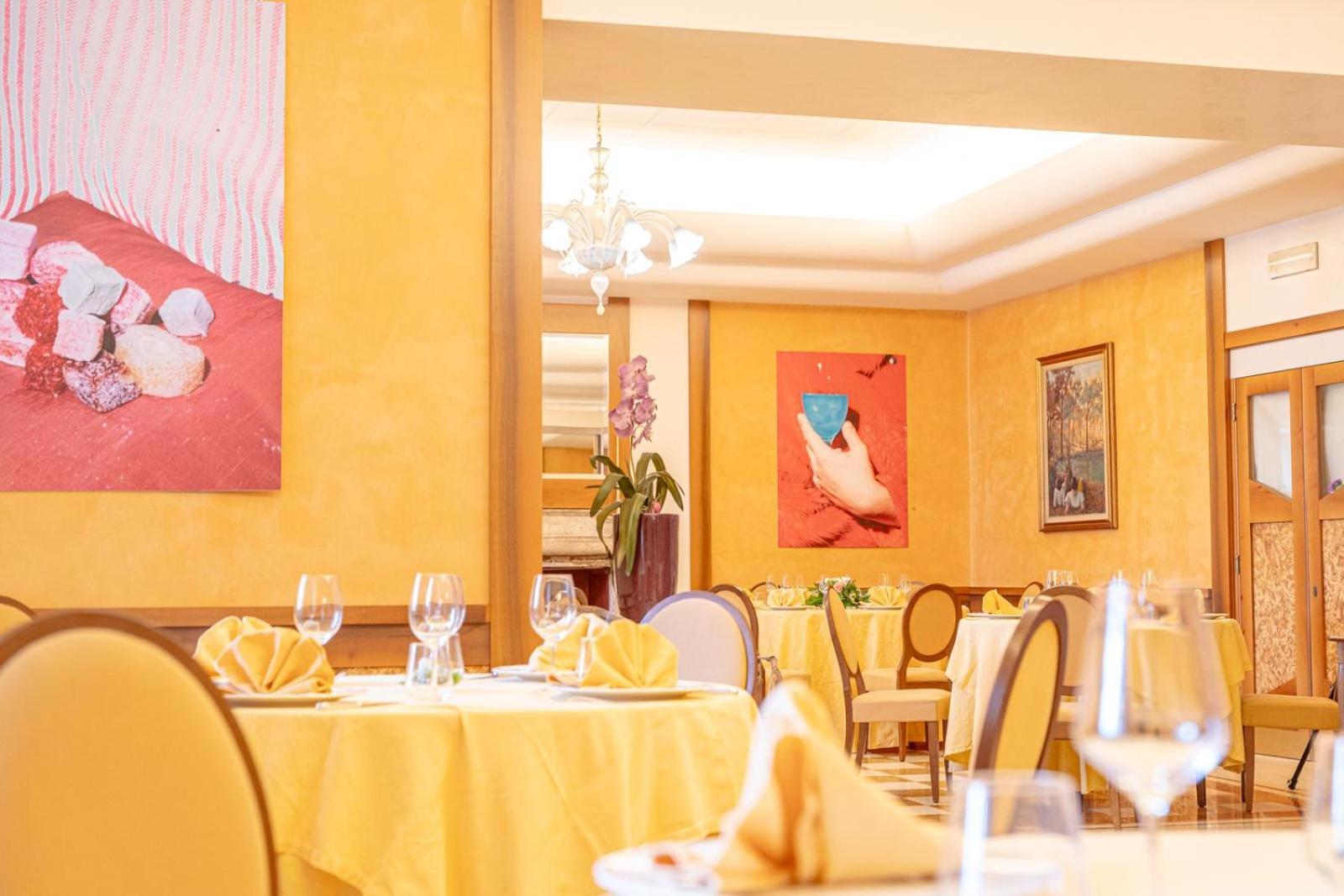 Hotel&Ristorante Miramonti Palazzo Storico Rieti Exterior photo